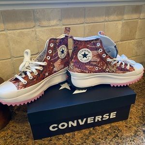 Converse Chuck Taylor All Star Lugged 2.0 Hi Women's Limited Run Star Hike